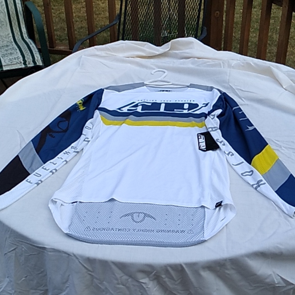 💙💛 NWT Men's 509 "Fueling your passion" jersey size L 💙💛